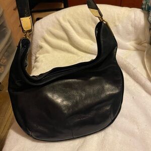 Elegant Black Leather Shoulder Bag